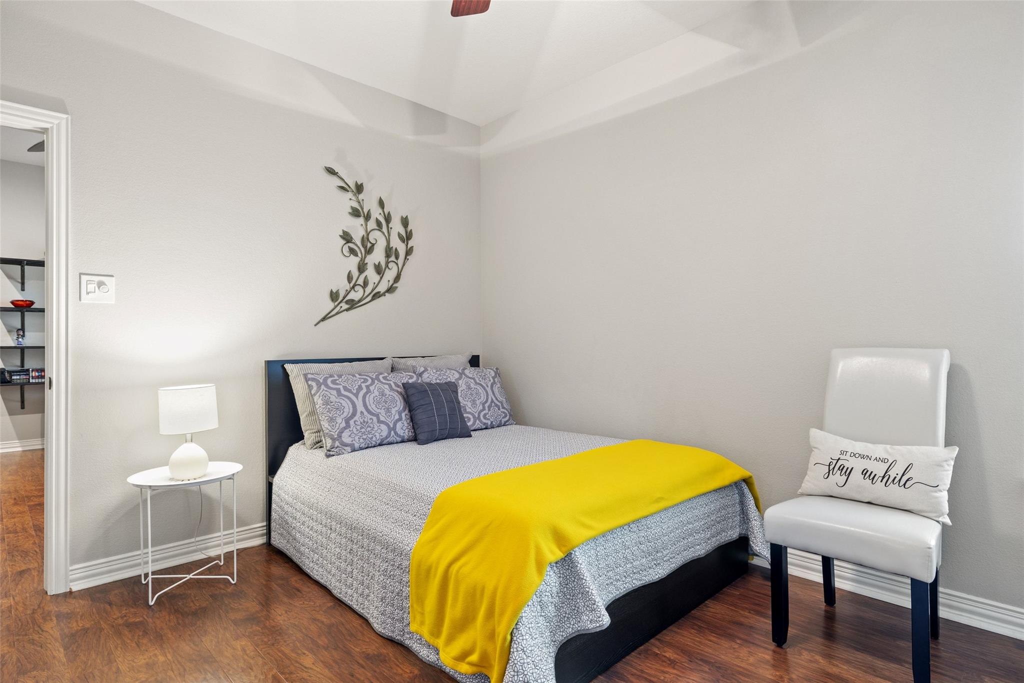 15208 Nightingale LN