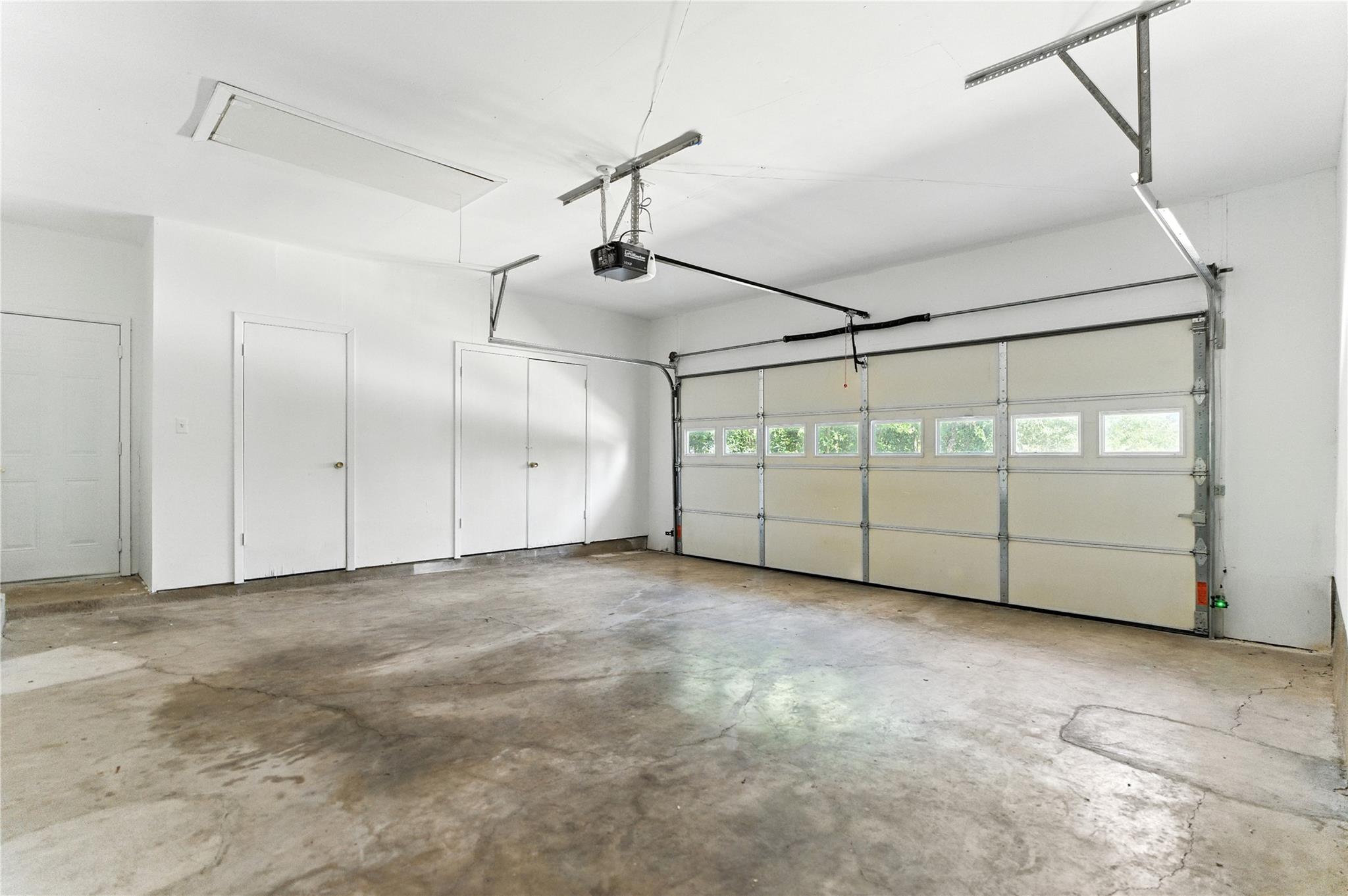 2401 Homedale CIR