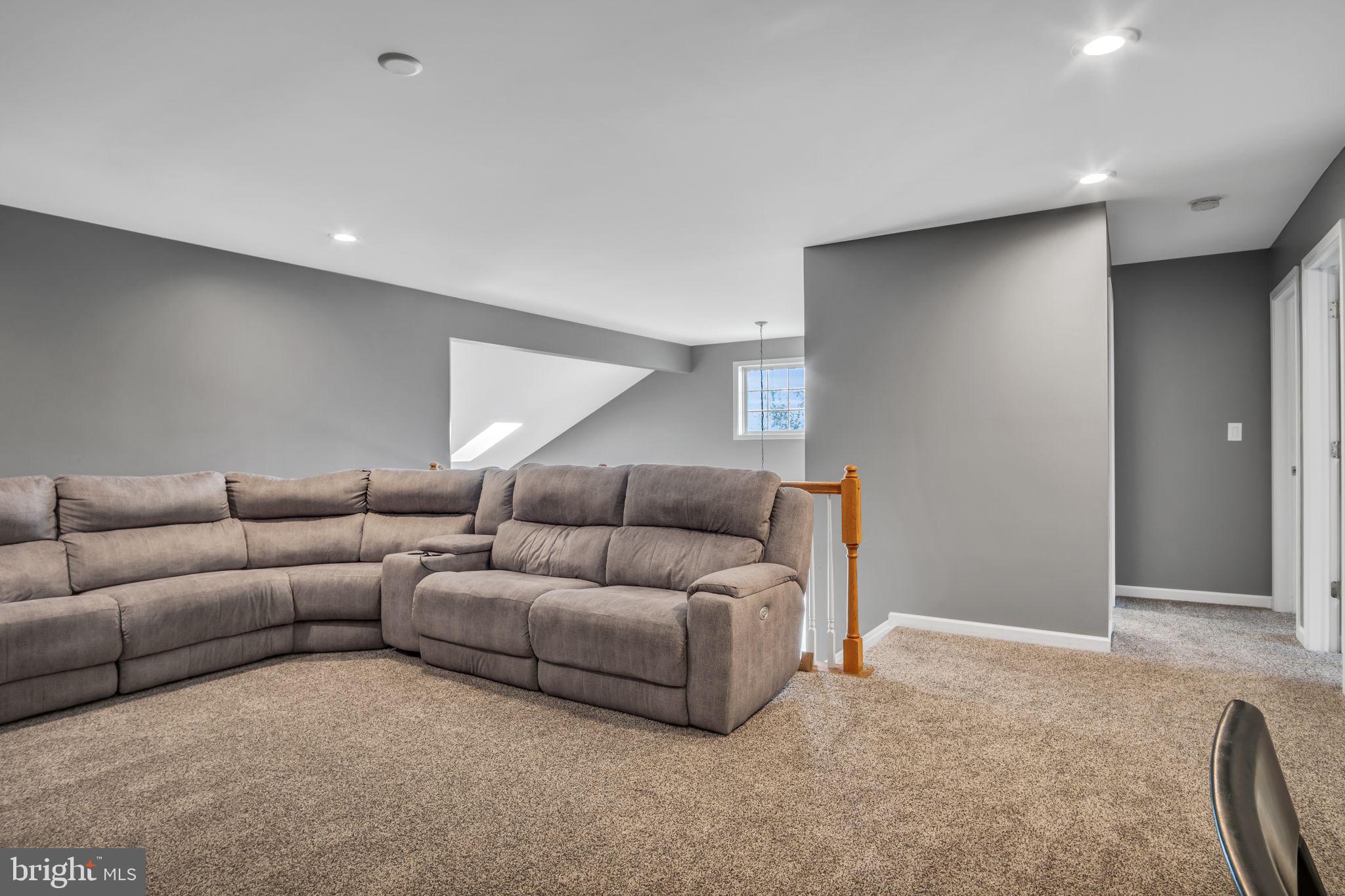 6209 AUTUMN VIEW DRIVE