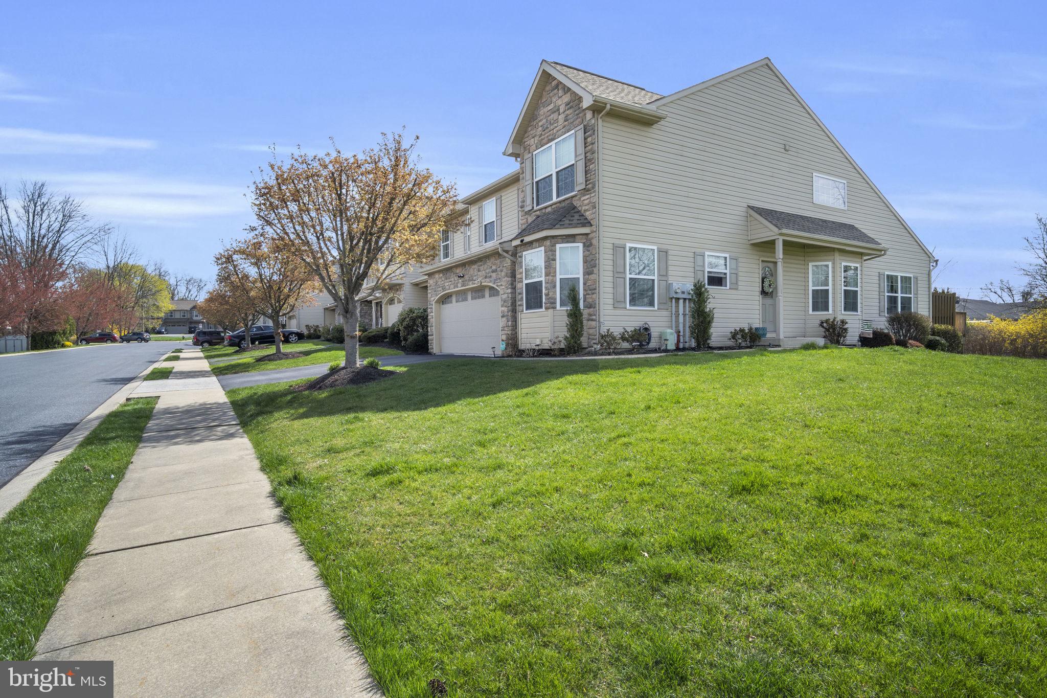 6209 AUTUMN VIEW DRIVE