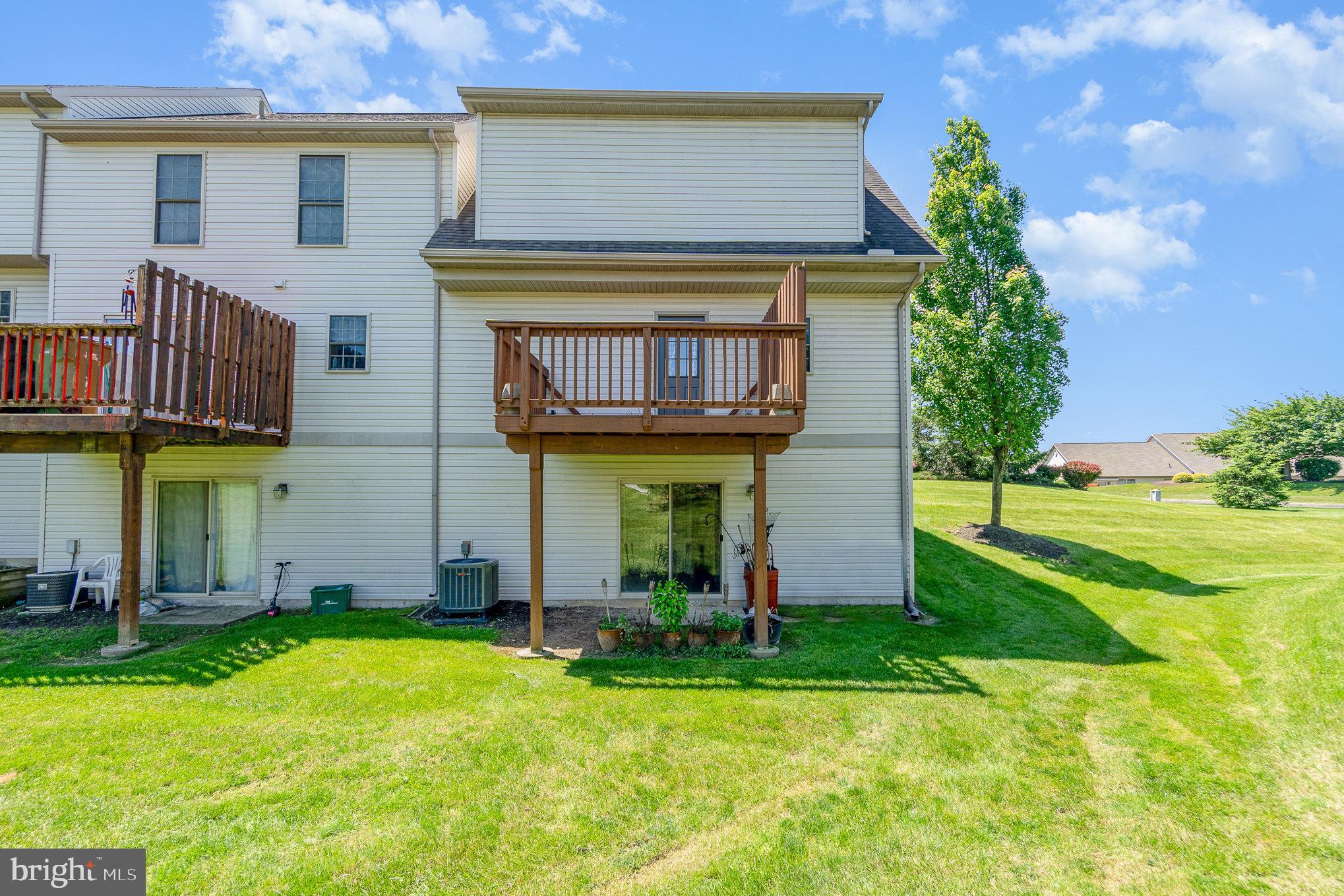 301 SADDLE RIDGE COURT