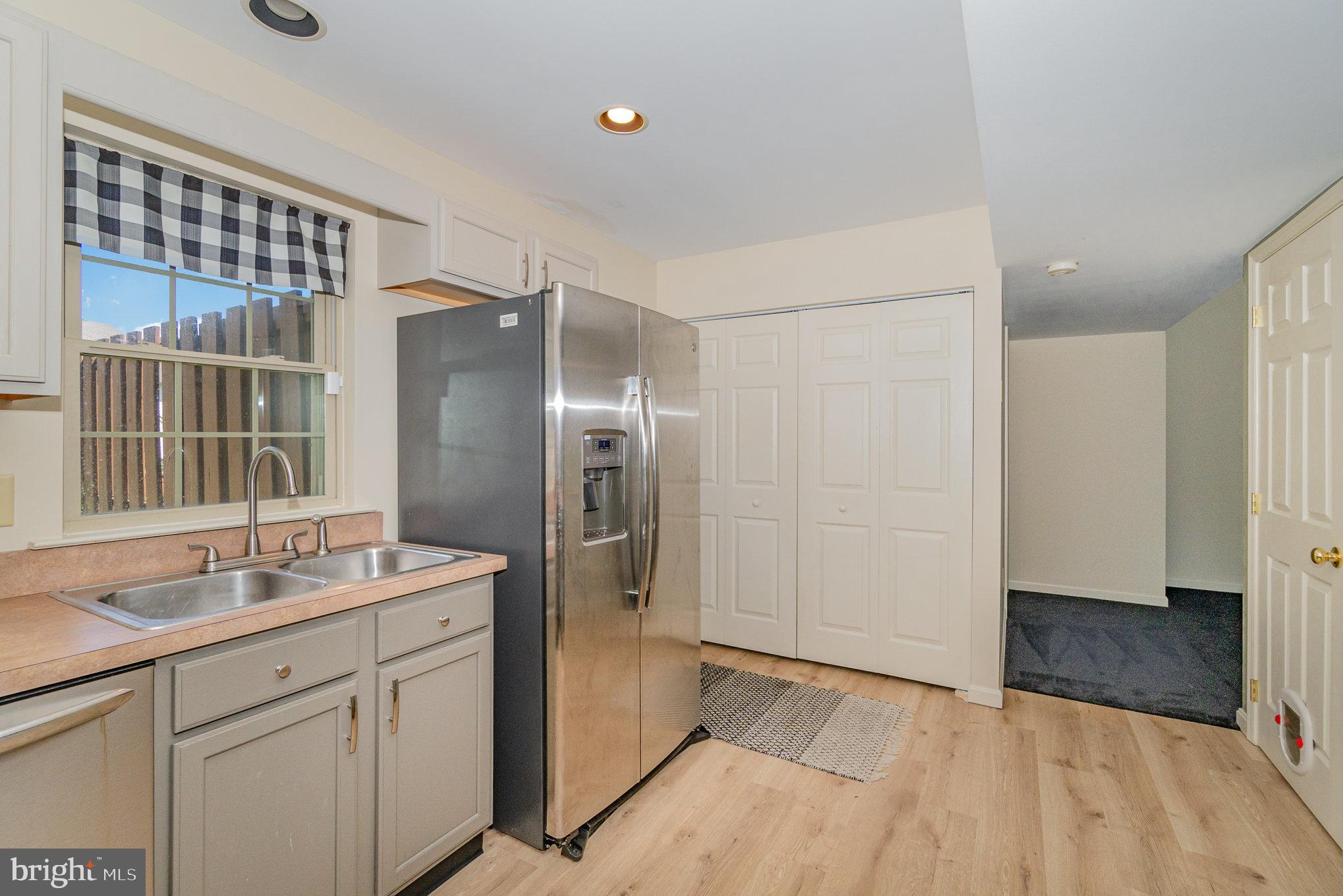 301 SADDLE RIDGE COURT