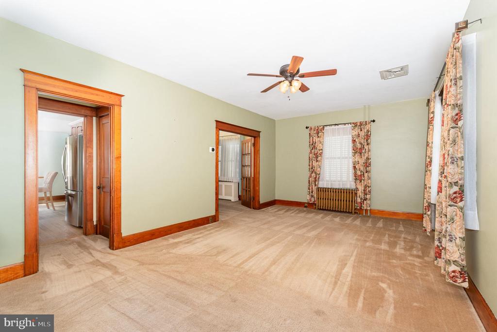 533 W HIGH STREET