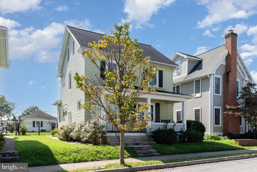 533 W HIGH STREET
