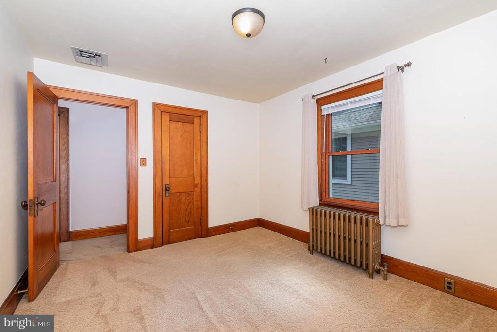 533 W HIGH STREET