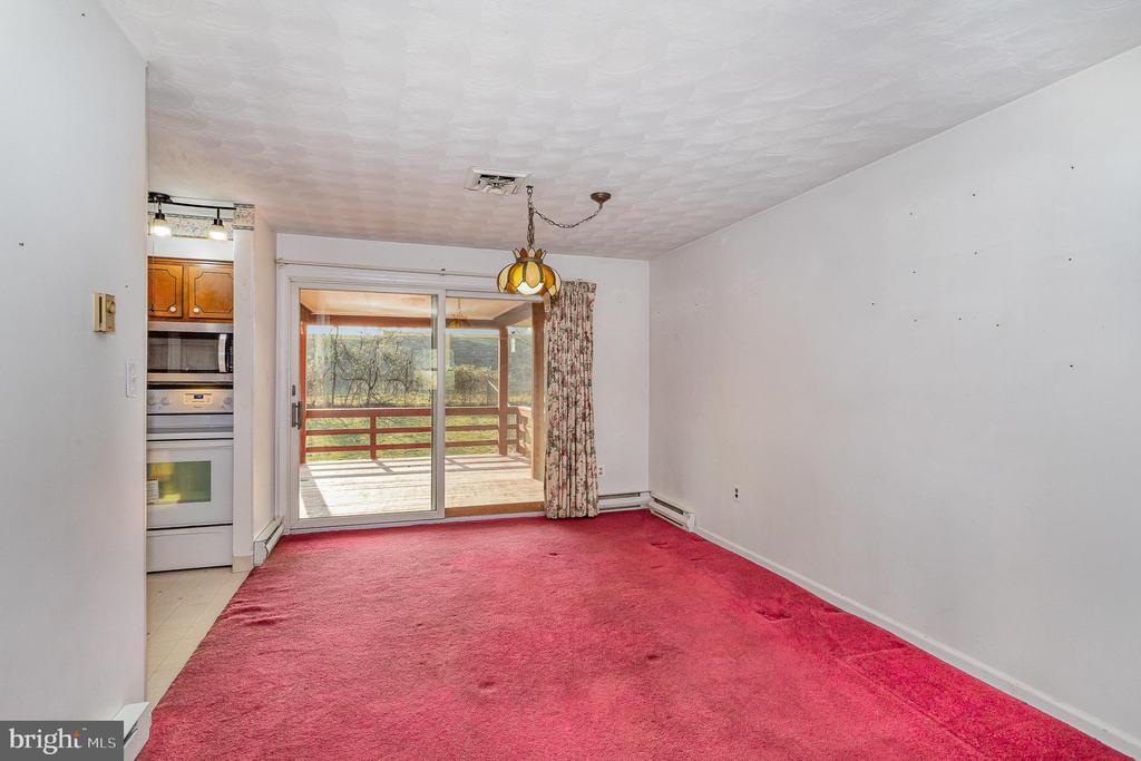 404 WOODLAND AVENUE