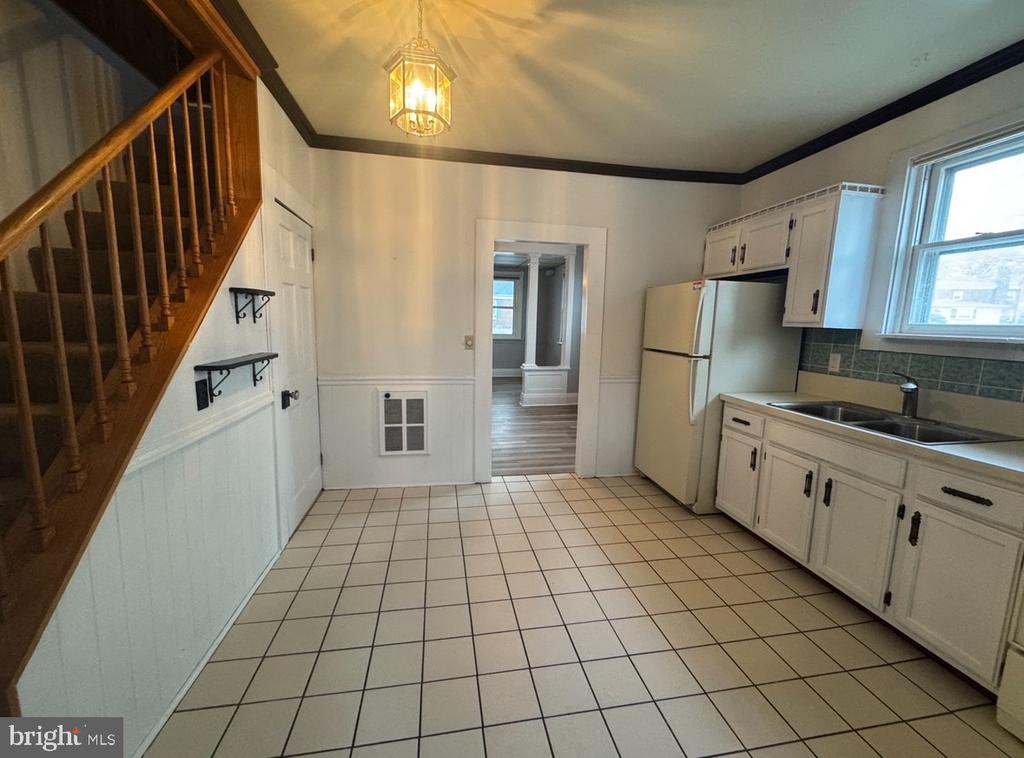 330 E HIGH STREET