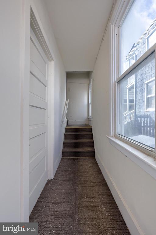 214 N HARRISBURG STREET