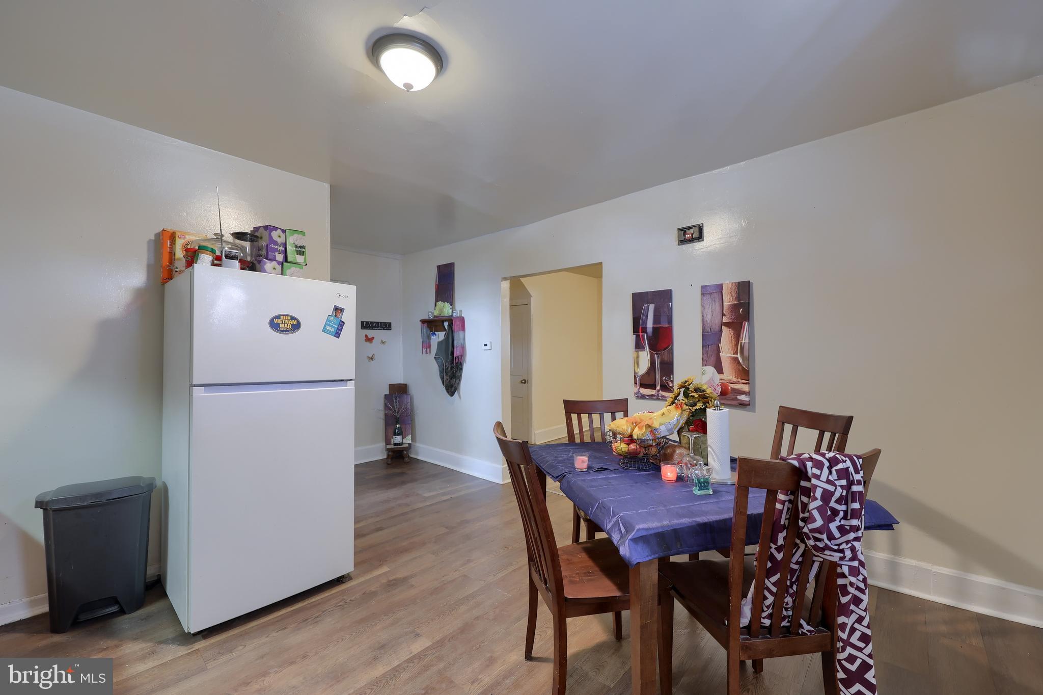 214 N HARRISBURG STREET