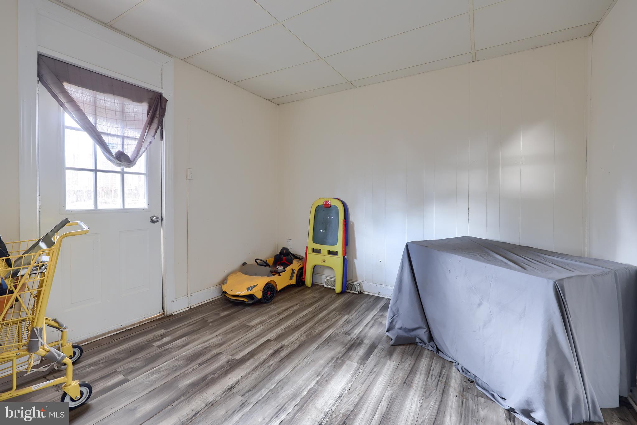 214 N HARRISBURG STREET