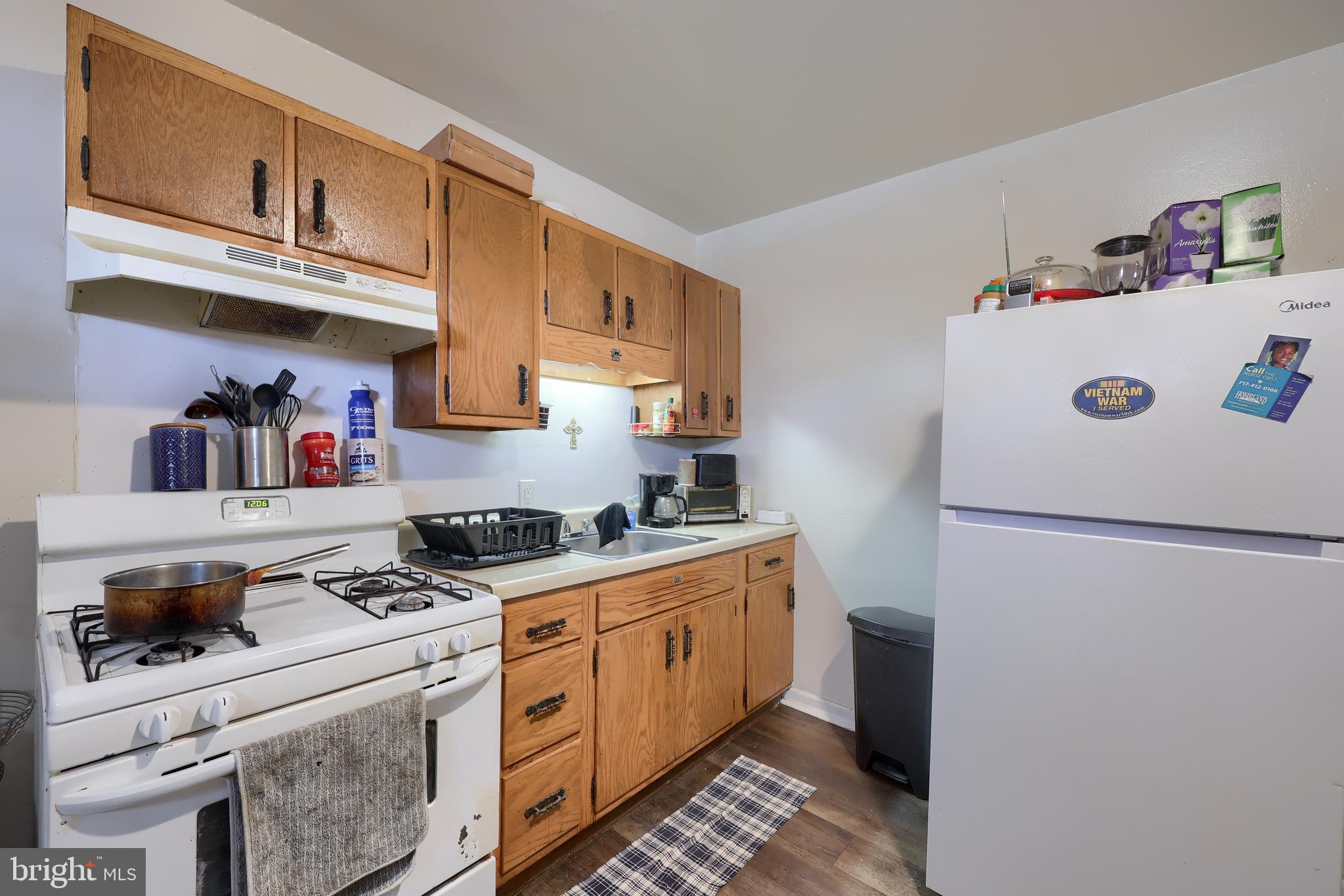 214 N HARRISBURG STREET