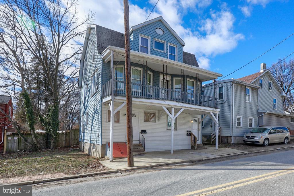 214 N HARRISBURG STREET