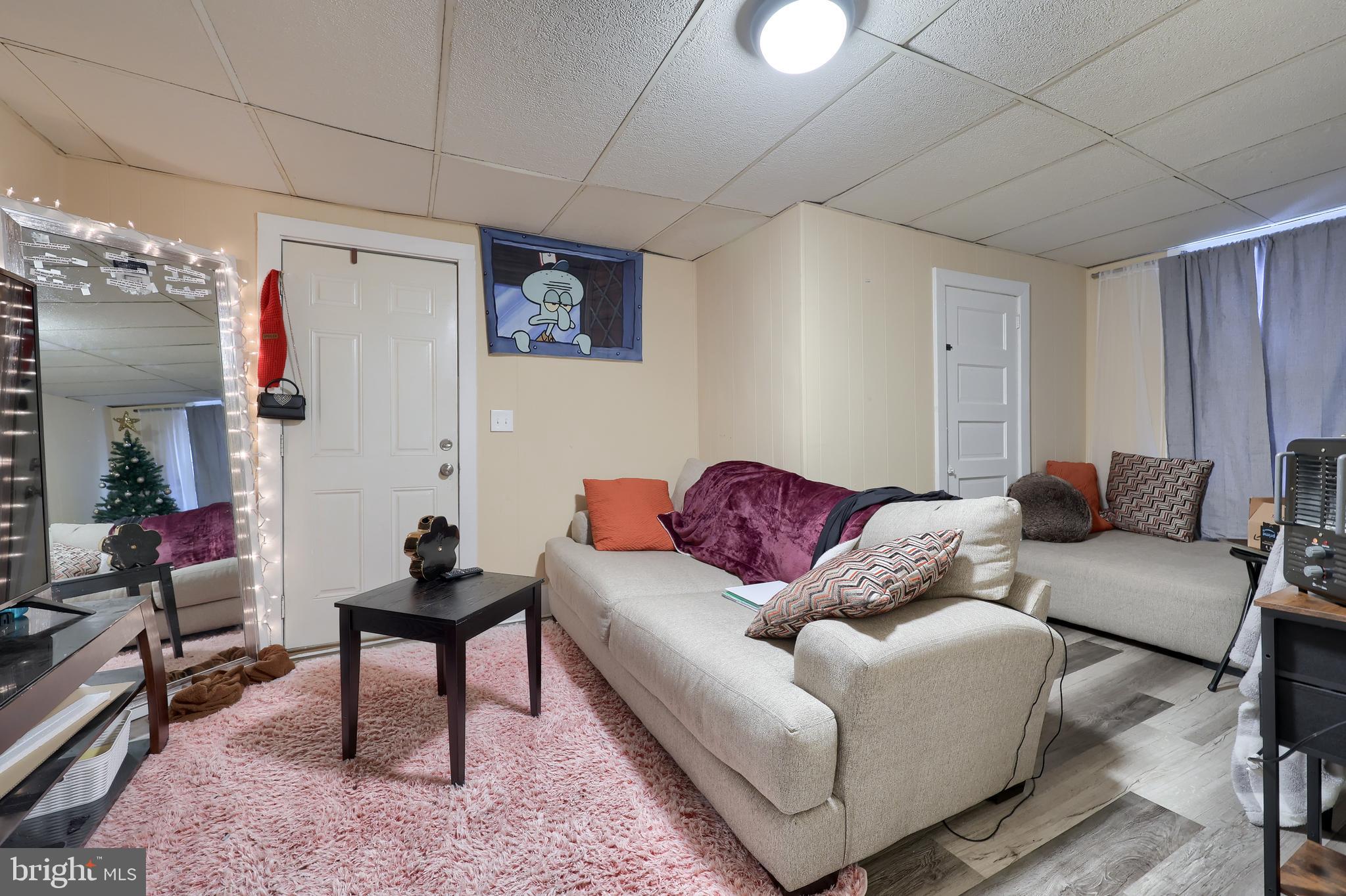 214 N HARRISBURG STREET