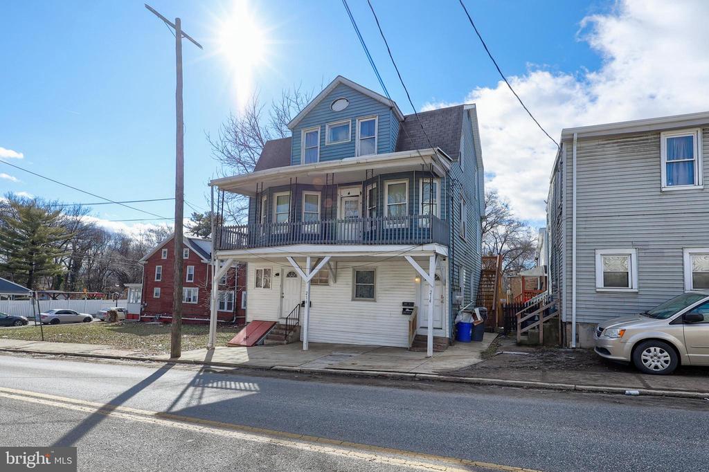 214 N HARRISBURG STREET