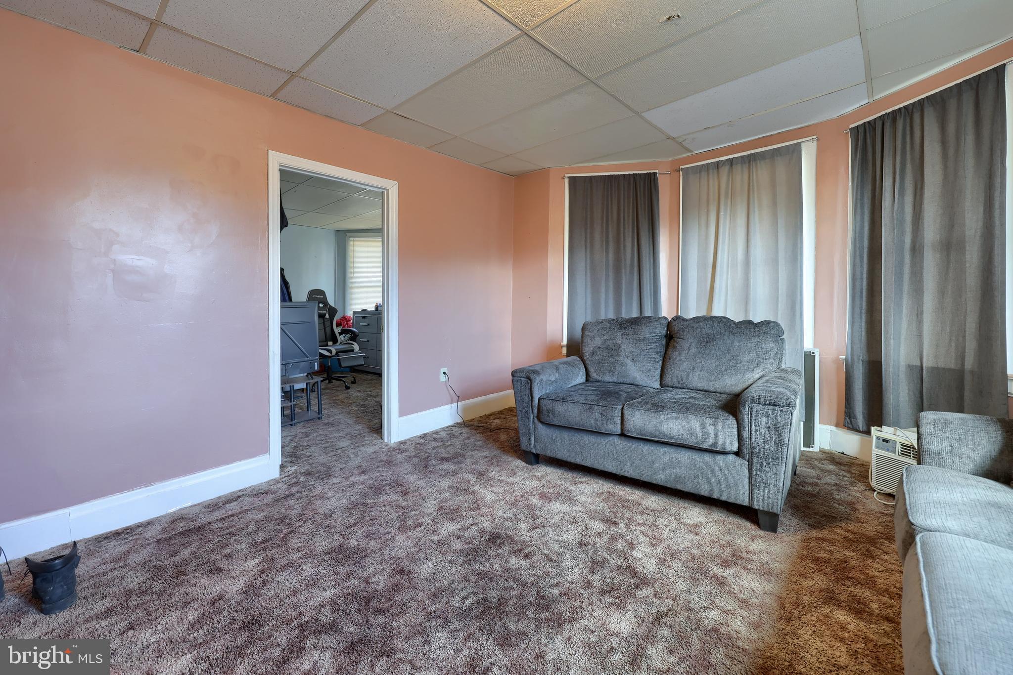 214 N HARRISBURG STREET