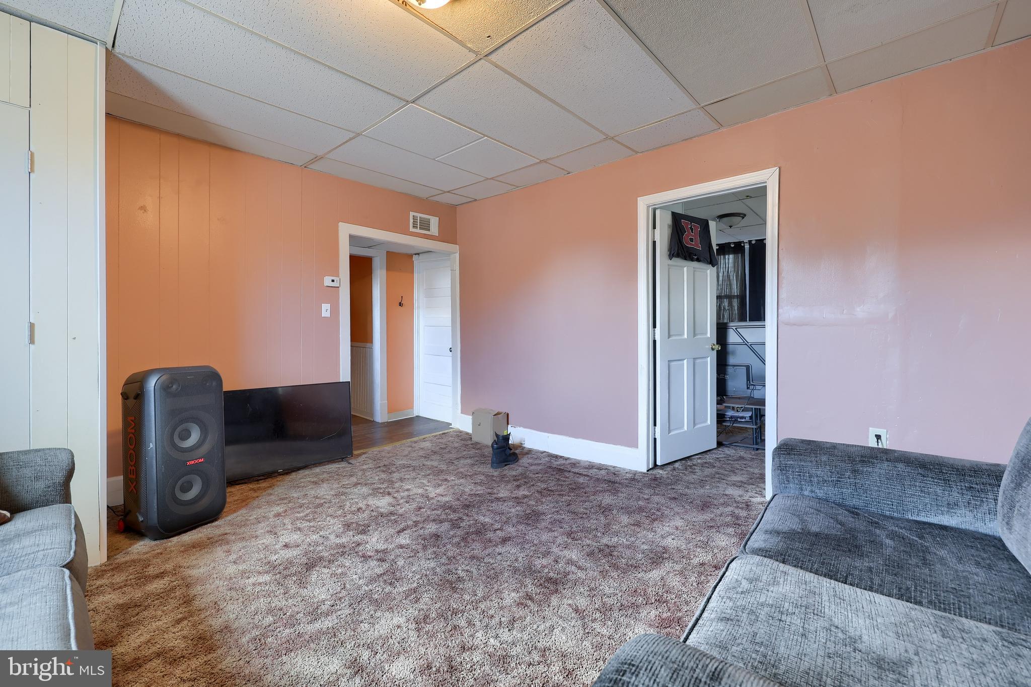 214 N HARRISBURG STREET