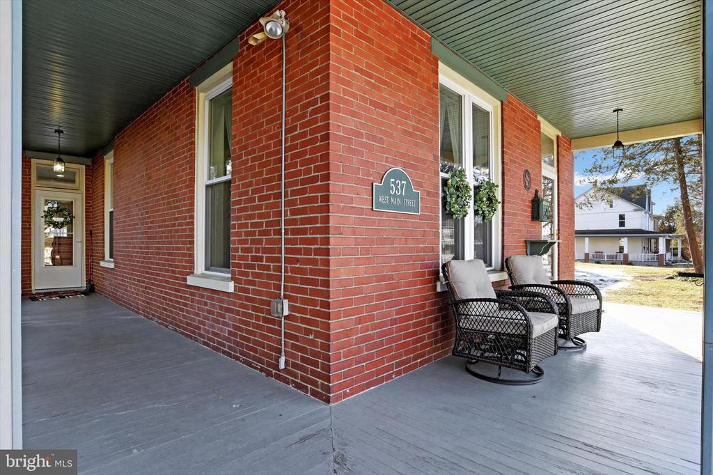 537 W MAIN STREET