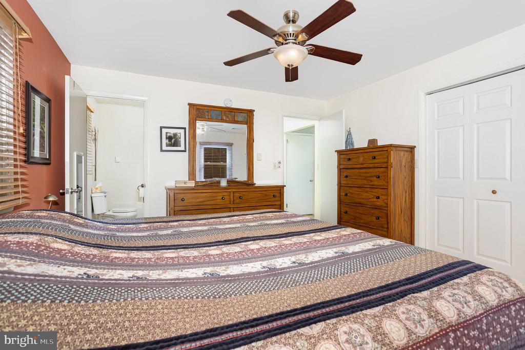 700 LONGVIEW DRIVE