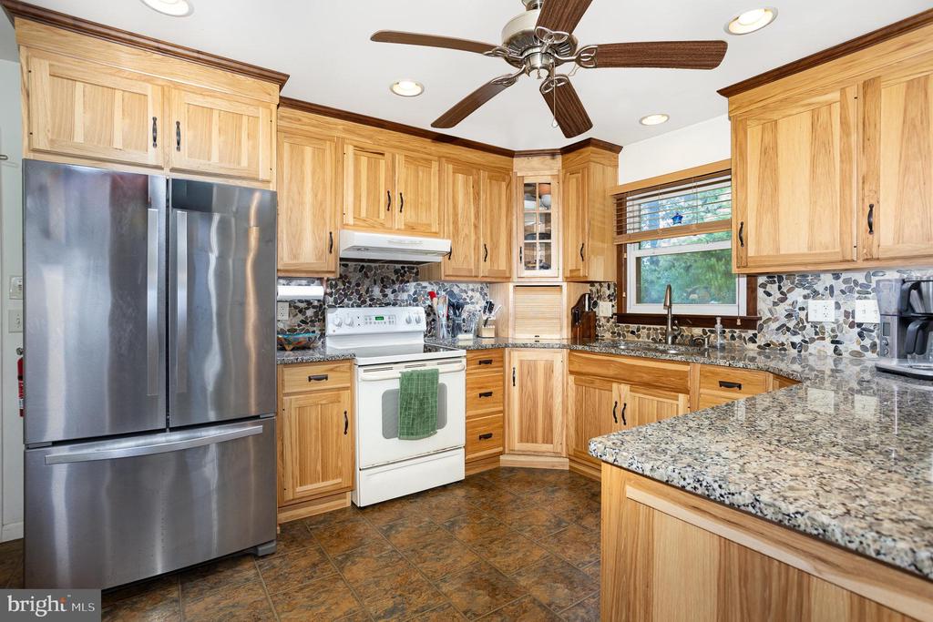 700 LONGVIEW DRIVE