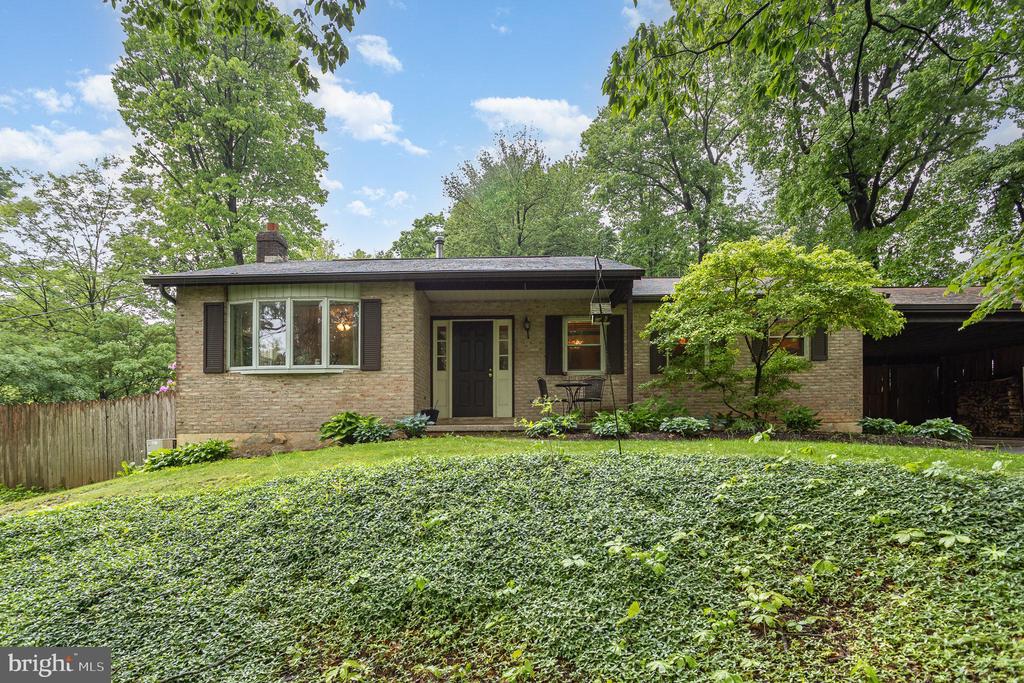 700 LONGVIEW DRIVE