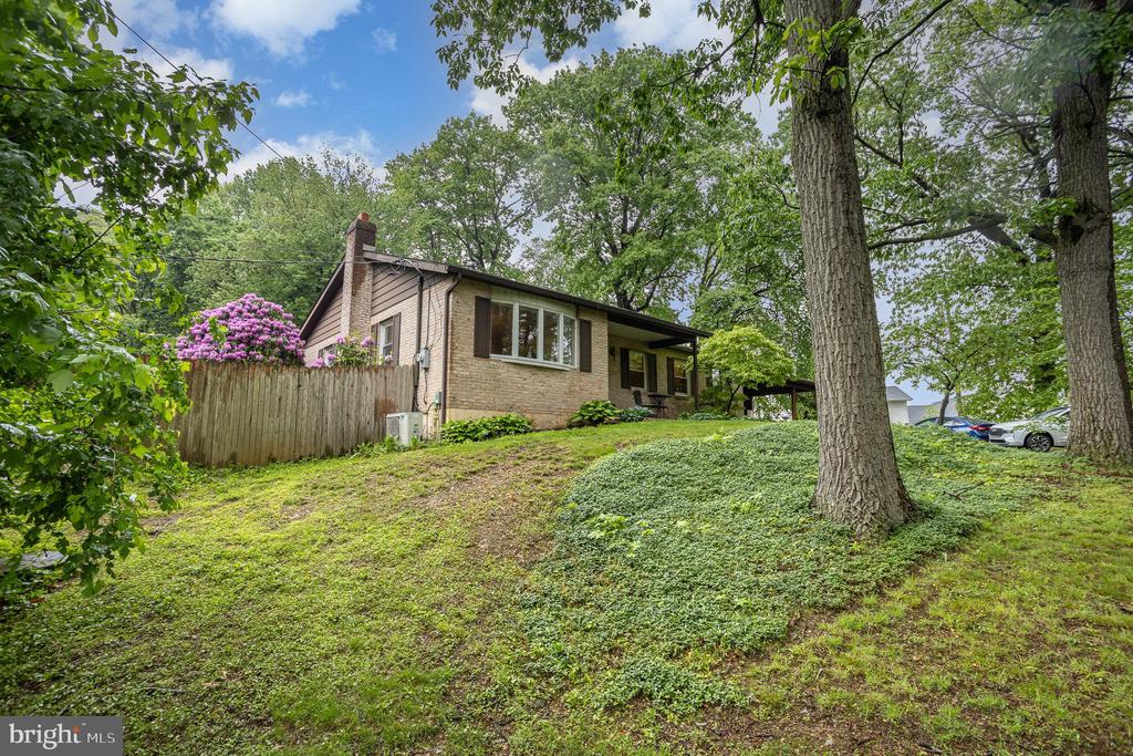 700 LONGVIEW DRIVE