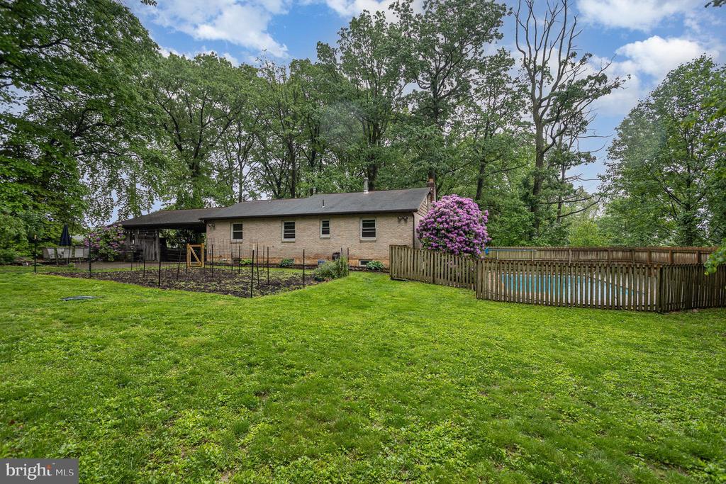 700 LONGVIEW DRIVE