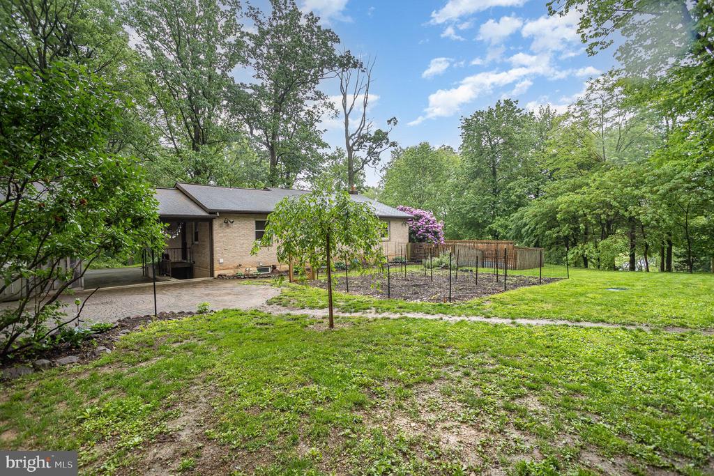 700 LONGVIEW DRIVE