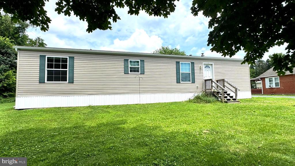 110 MCKINNEY LANE