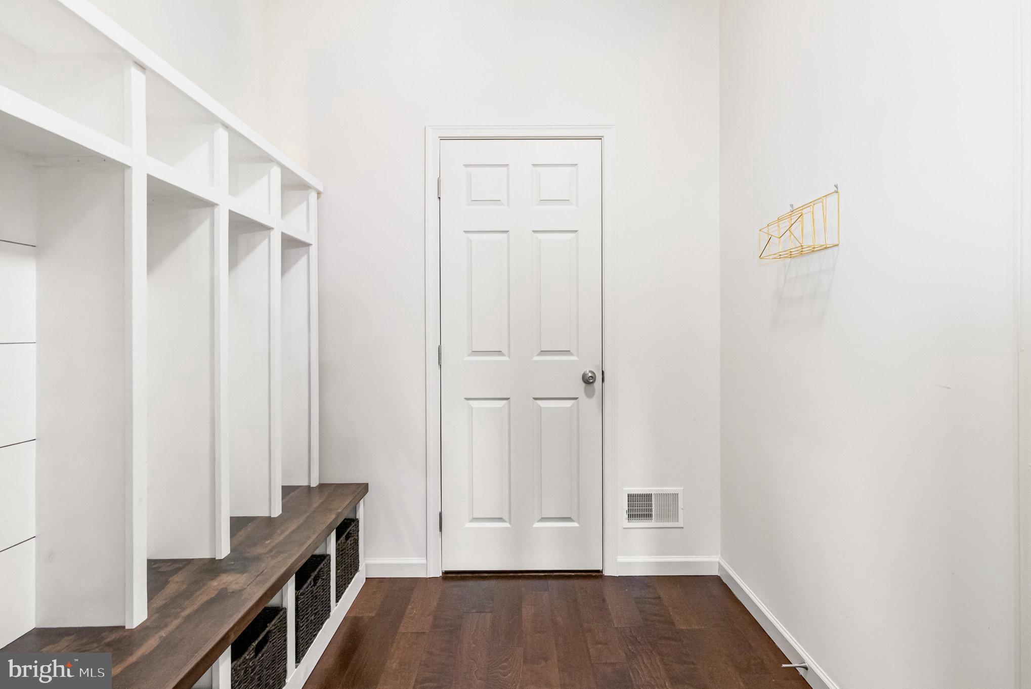 1808 CAMEO COURT