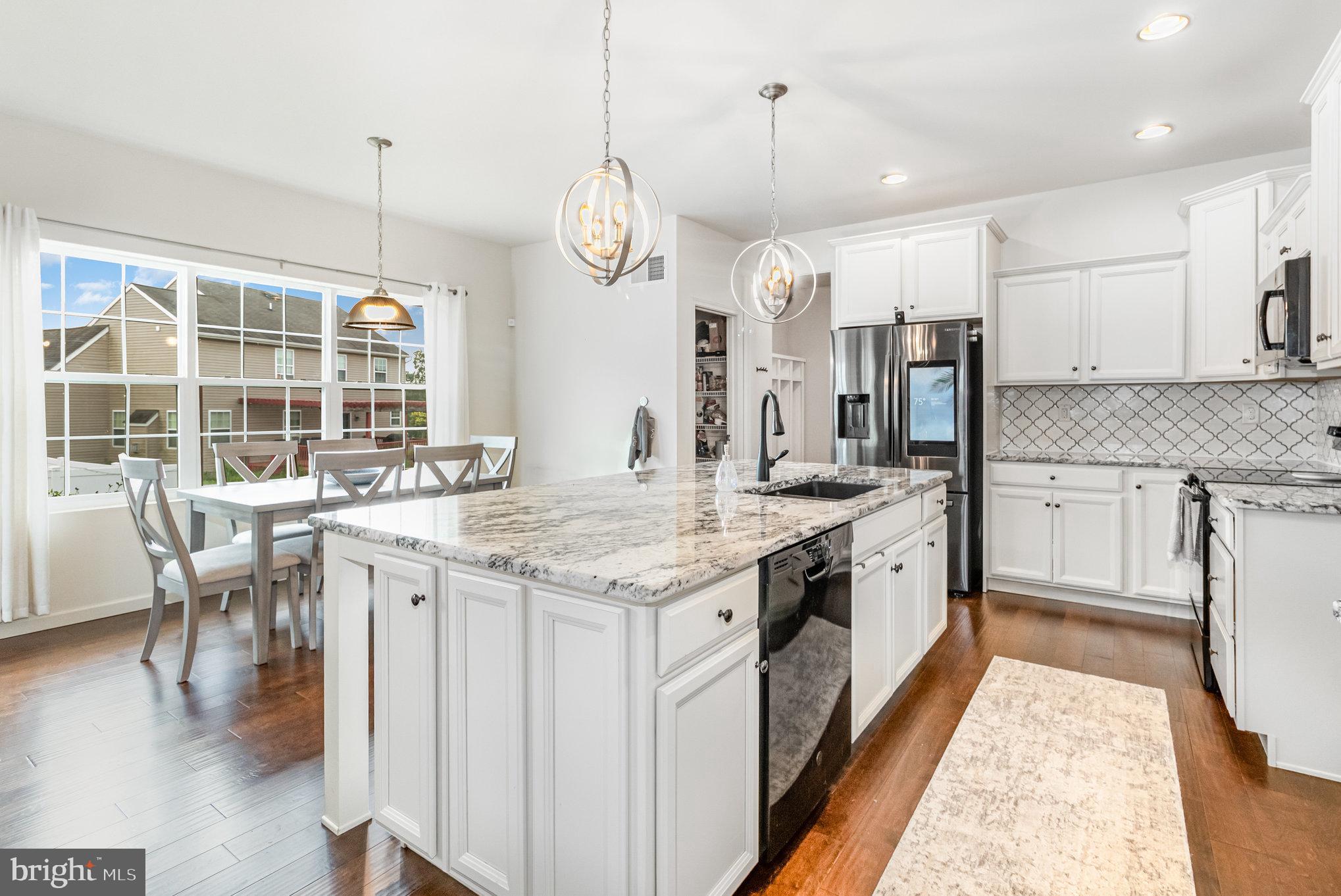 1808 CAMEO COURT