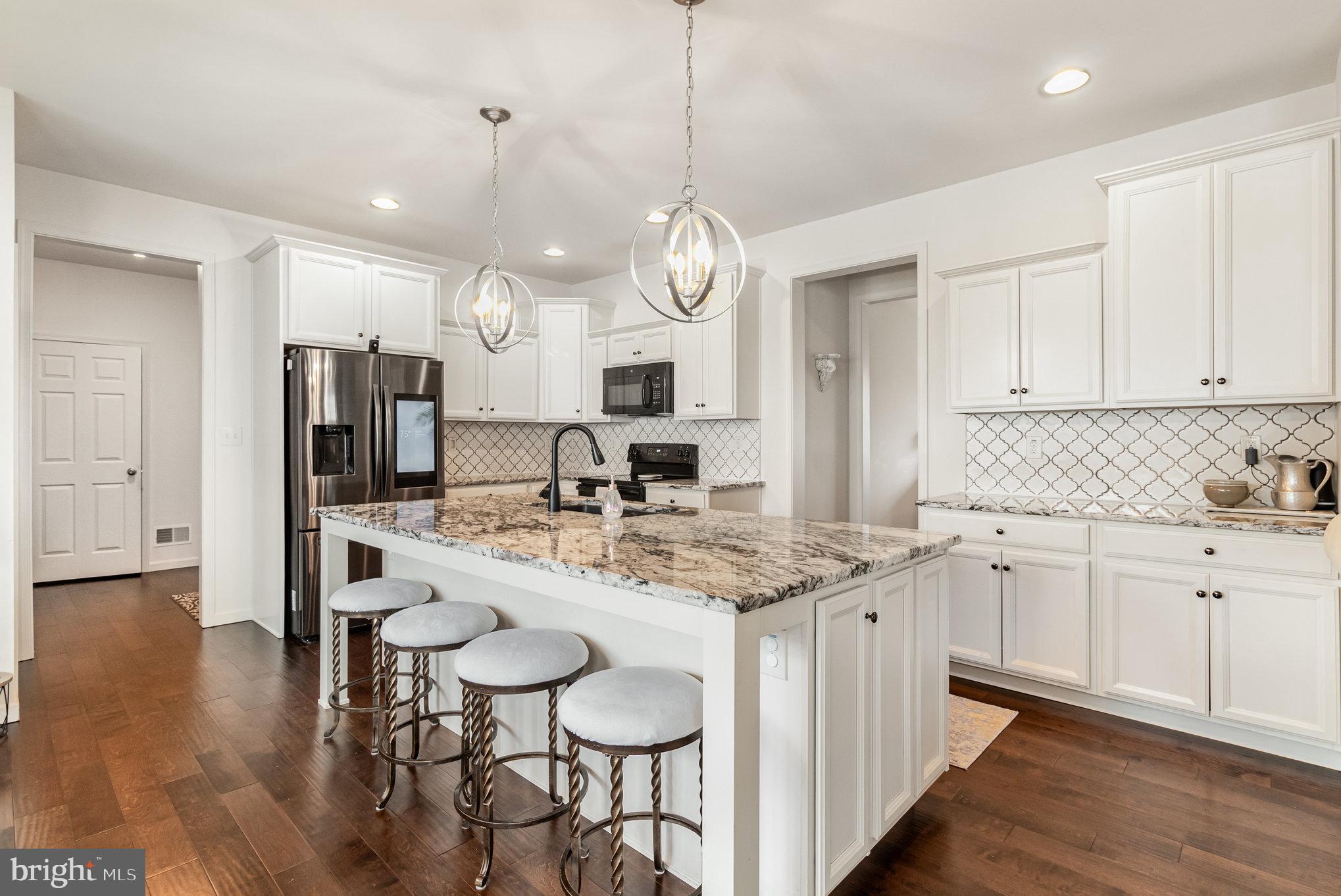 1808 CAMEO COURT