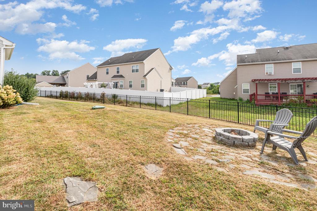 1808 CAMEO COURT