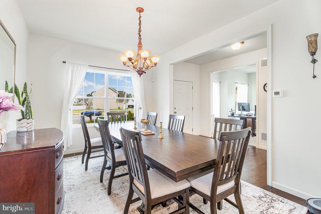 1808 CAMEO COURT