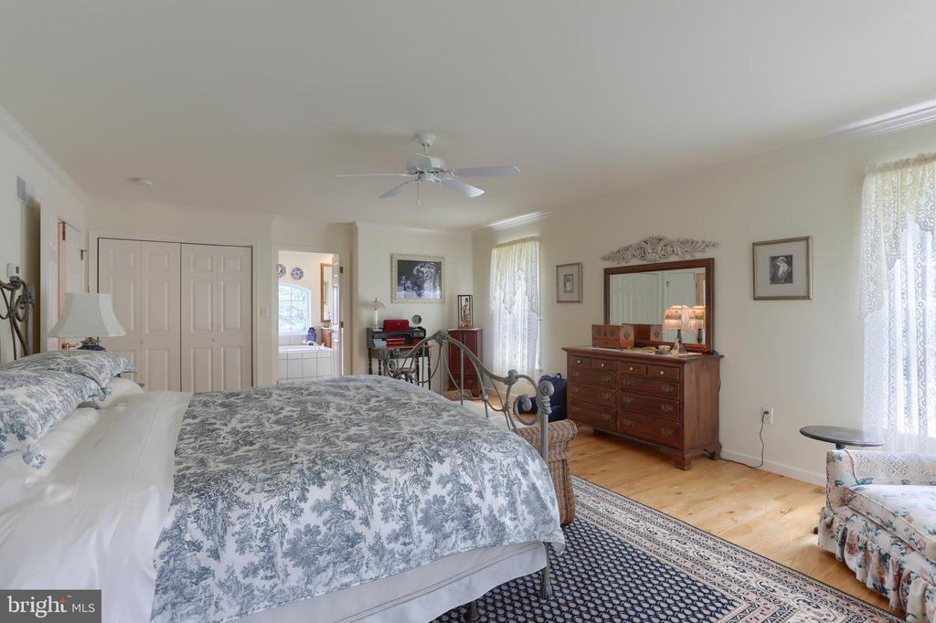 6516 SCHOOLHOUSE ROAD