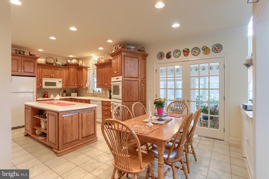 6516 SCHOOLHOUSE ROAD