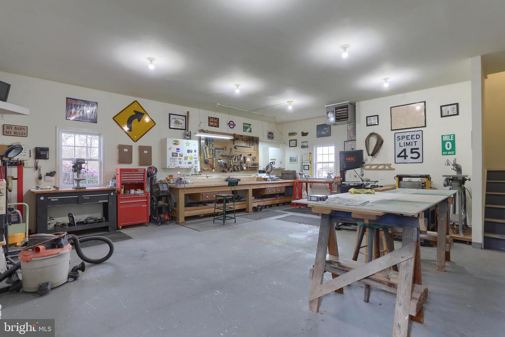 6516 SCHOOLHOUSE ROAD