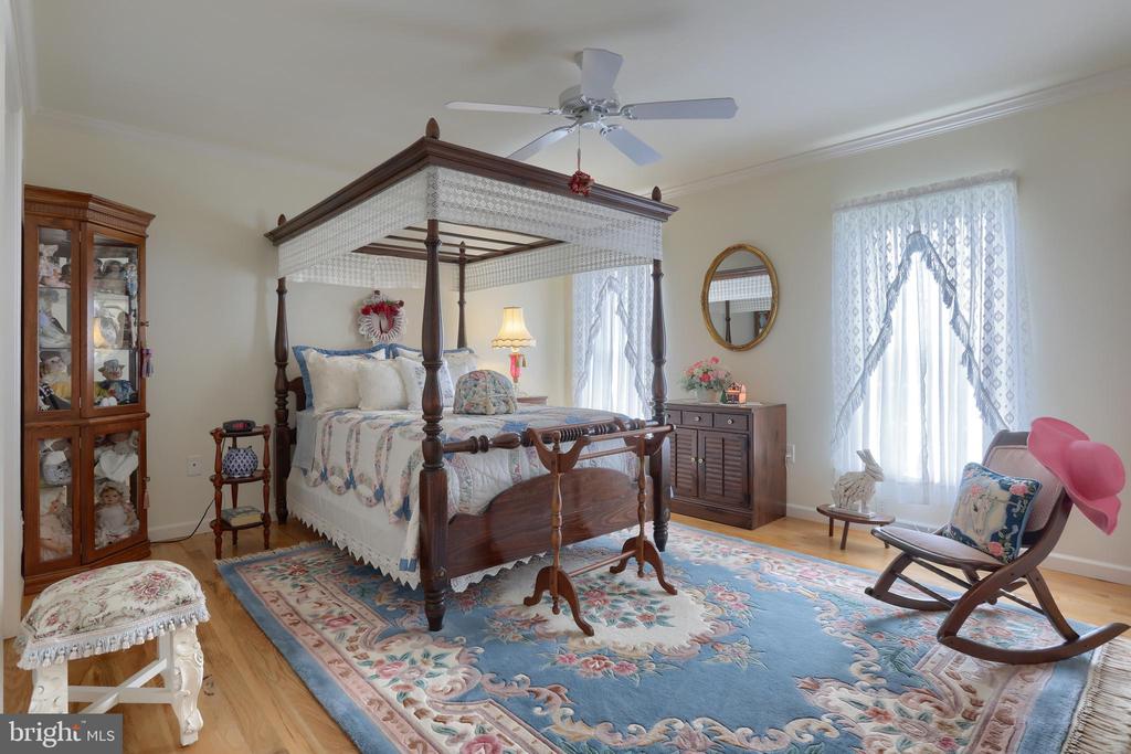 6516 SCHOOLHOUSE ROAD