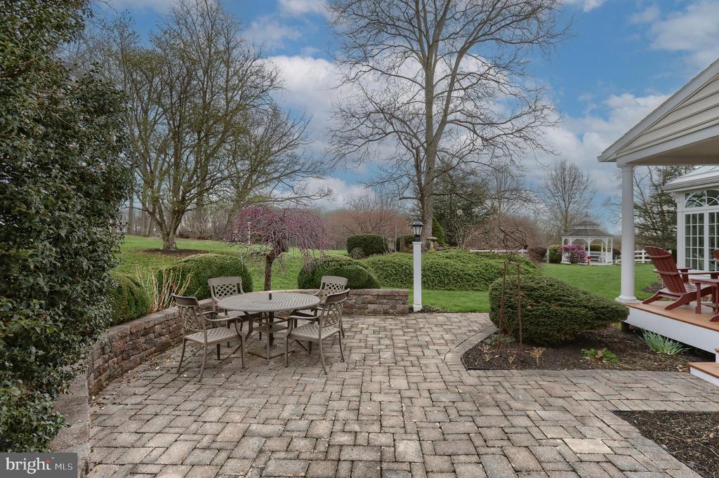 6516 SCHOOLHOUSE ROAD
