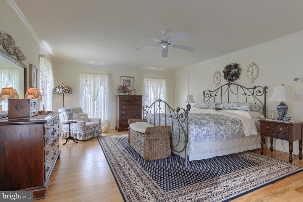 6516 SCHOOLHOUSE ROAD