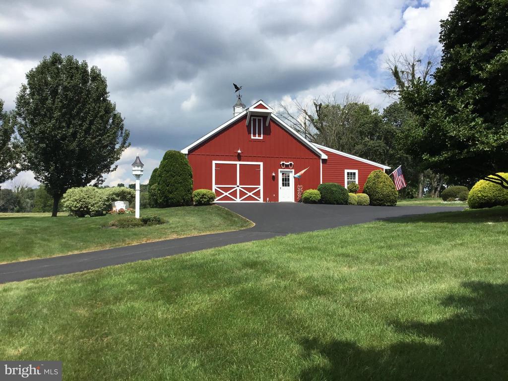 6516 SCHOOLHOUSE ROAD
