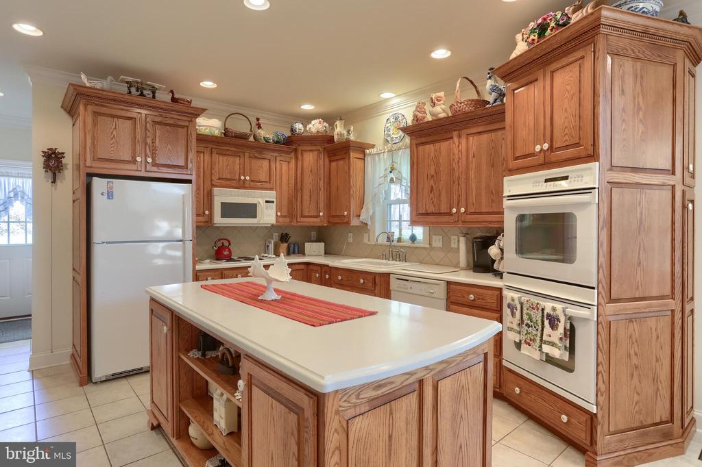 6516 SCHOOLHOUSE ROAD