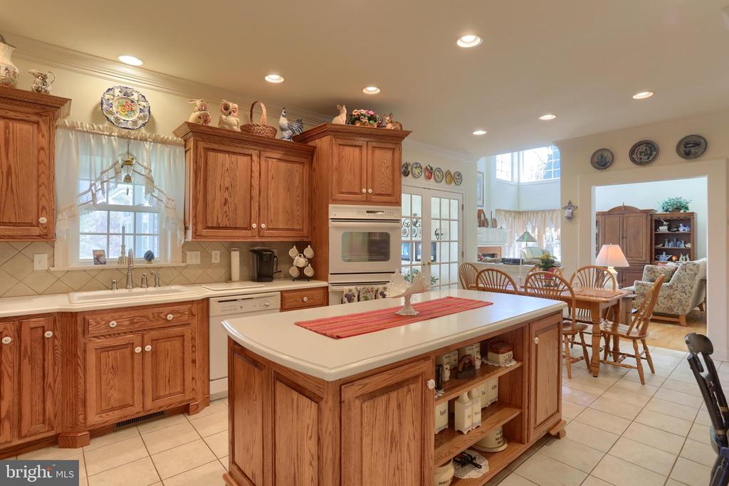 6516 SCHOOLHOUSE ROAD
