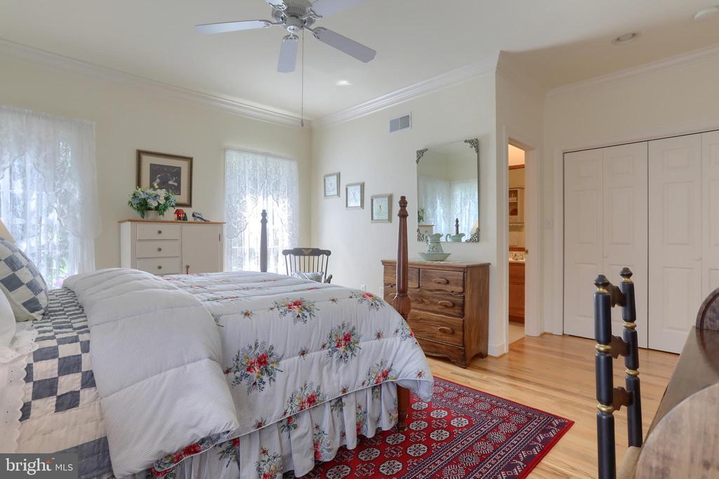 6516 SCHOOLHOUSE ROAD