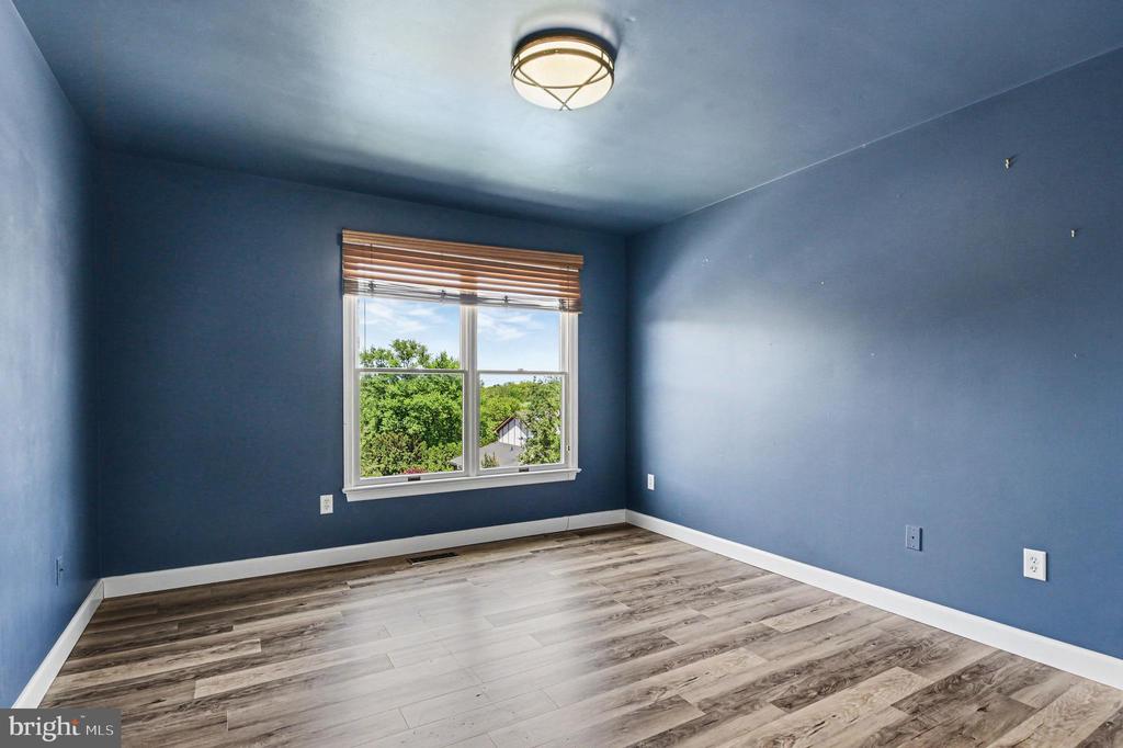 1242 JILL DRIVE