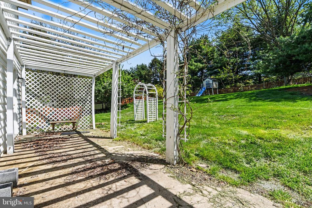 1242 JILL DRIVE