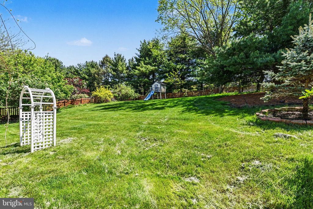 1242 JILL DRIVE