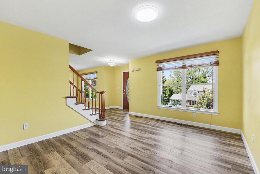 1242 JILL DRIVE