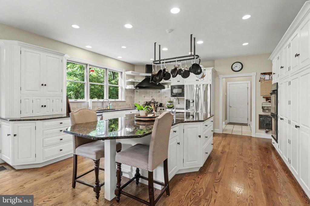 20 WHITE PINE DRIVE