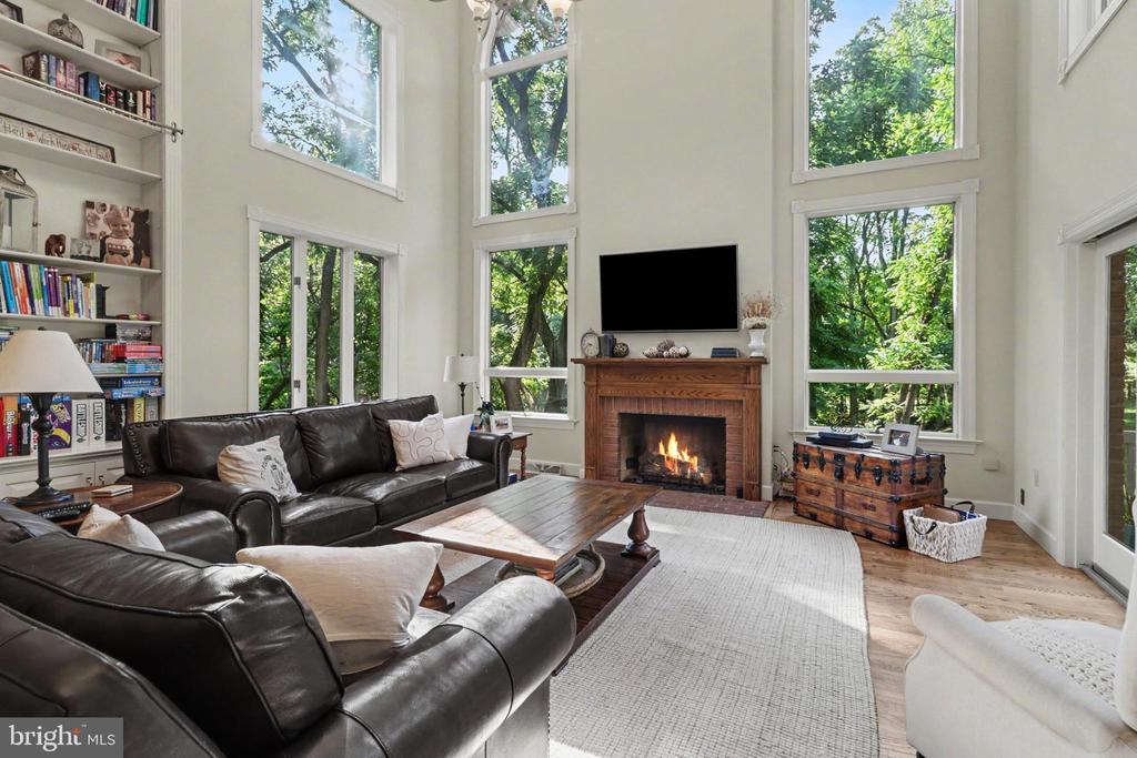 20 WHITE PINE DRIVE