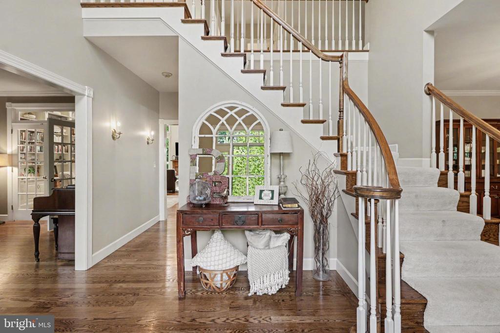 20 WHITE PINE DRIVE